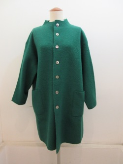 KEI Hayama PLUS(ケイハヤマプリュス) 8.5G強縮絨ニットハーフコート:グリーン