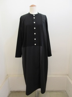 KEI Hayama PLUS(ケイハヤマプリュス) レーヨンポンチストライプ長袖多素材ミックスワンピース：ブラック