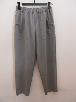 KEI Hayama PLUS(ケイハヤマプリュス) 先染めポリエステルレーヨン2WAYウエストゴム クロプドパンツ：グレー
