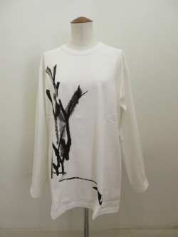 Y's YOHJI YAMAMOTO (ワイズ　ヨウジヤマモト) コットン天竺Y柄顔料プリント丸首長袖ビッグTシャツ：オフホワイト