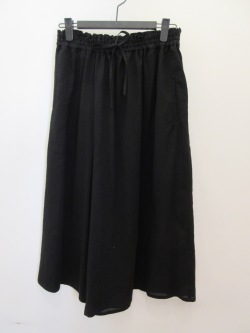 Y's YOHJI YAMAMOTO (ワイズ　ヨウジヤマモト) コットンボイルビエラアシメギャザーパンツ：ブラック