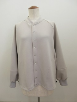 KEI Hayama PLUS(ケイハヤマプリュス) ストレッチダンボールニットスソゴム入りブルゾン：ベージュ