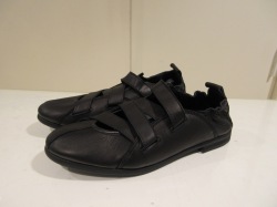 Y's YOHJI YAMAMOTO (ワイズ　ヨウジヤマモト)  ソフトレザースリッポンシューズ：ブラック