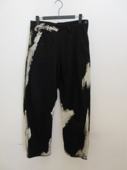 Y's YOHJI YAMAMOTO (ワイズ　ヨウジヤマモト) 8ozデニム製品ハケ脱色加工タックパンツ脇ファスナー：ブラック