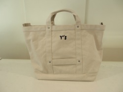 Y's YOHJI YAMAMOTO (ワイズ　ヨウジヤマモト) 帆布手刺繍キャンバストート：オフホワイト