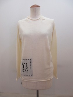 Y's YOHJI YAMAMOTO (ワイズ　ヨウジヤマモト) 12GY'sインターシャジャガードロゴラグラン袖ニット：オフホワイト