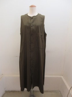 Y's YOHJI YAMAMOTO (ワイズ　ヨウジヤマモト) コットンツイル製品柔軟洗いロングポケットドレス：カーキ