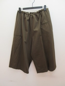 Y's YOHJI YAMAMOTO (ワイズ　ヨウジヤマモト) コットンツイル製品柔軟洗い4P7分丈紐パンツ:カーキ