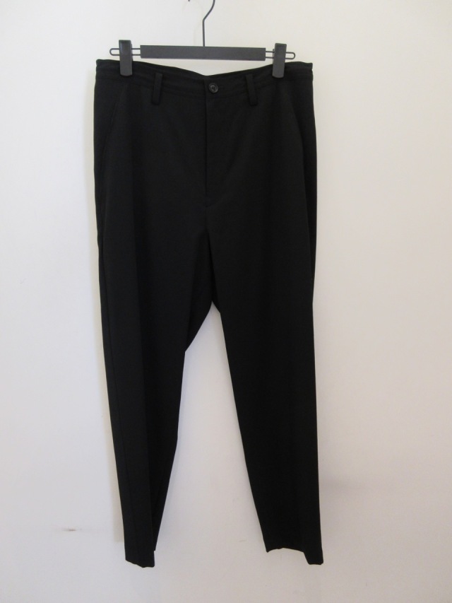 Y's YOHJI YAMAMOTO (ワイズ ヨウジヤマモト)シワギャバテーパードパンツ