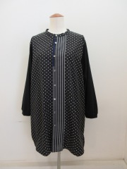 おまとめ❣️ケイハヤマプリュス　ベージュと黒の花柄スカート＆ネイビーニットコート おまとめ❣️ケイハヤマプリュス ベージュと黒の花柄スカート