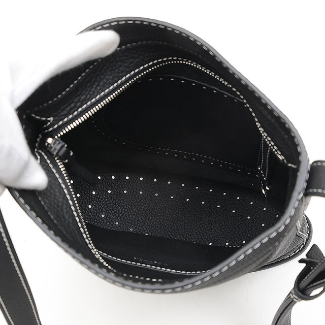 あなたにおすすめの商品 Pin デイリー パン デルヴォー Daily レザー ショルダーバッグ バッグ