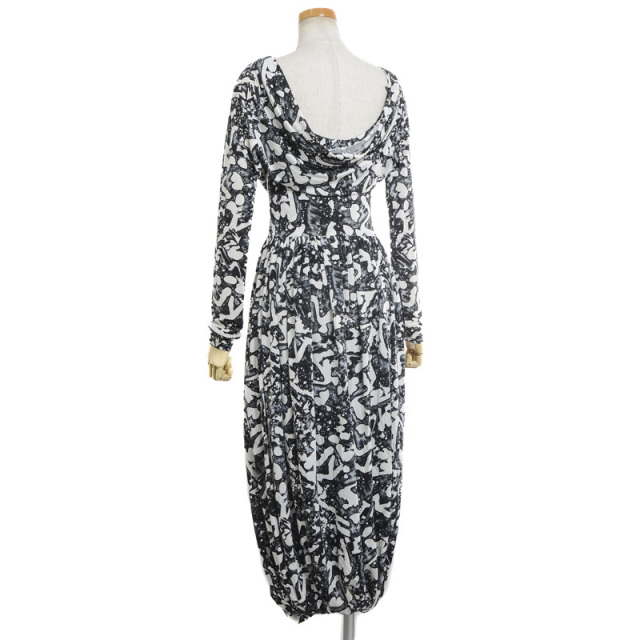 【新品・タグなし】Stella McCartney 星柄　ワンピース 8A 6A 新品・タグなし】Stella McCartney 星柄 ワンピース 8A 6A