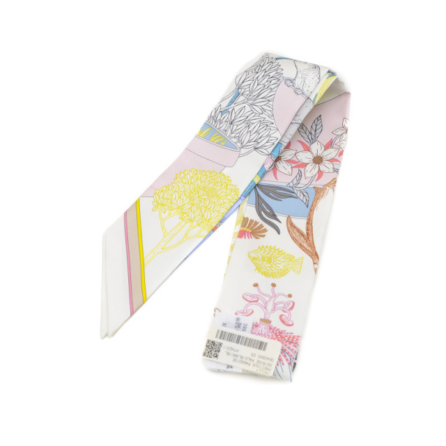 美品　エルメス　ツイリー　プレシャスパラダイス　ホワイト　スカーフ HERMES エルメス Twilly Precious Paradise プレシャス