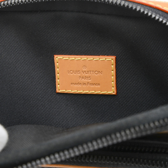 【最終価格】ルイヴィトン メンズ ショルダーバッグ ルイヴィトンタフタージュ ヴァーティカル 14145 ブラウン