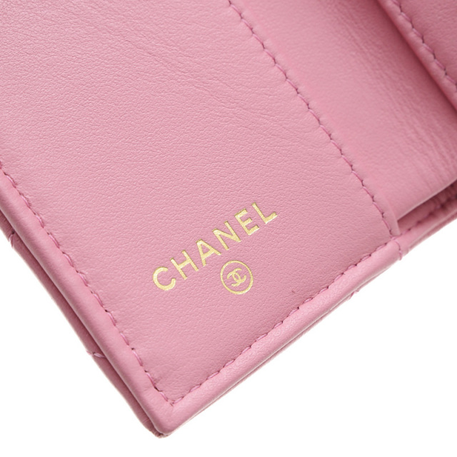 シャネル シャネル19 スモール フラップ ウォレット ラムスキン ピンク