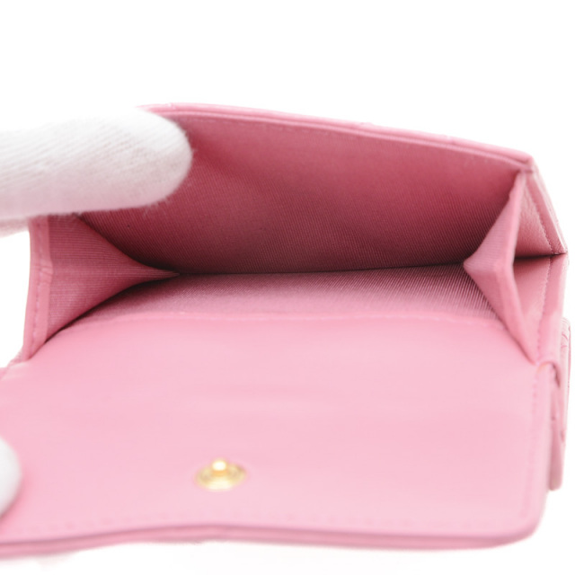 シャネル シャネル19 スモール フラップ ウォレット ラムスキン ピンク