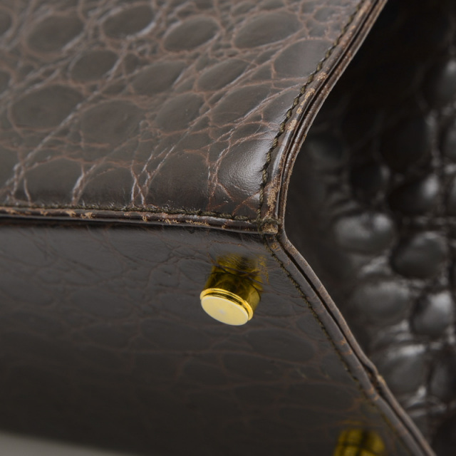 未使用フェラガモヴァラ　リボン　トゥクロコ型押し Salvatore Ferragamo サルヴァトーレ フェラガモ ヴァラリボン