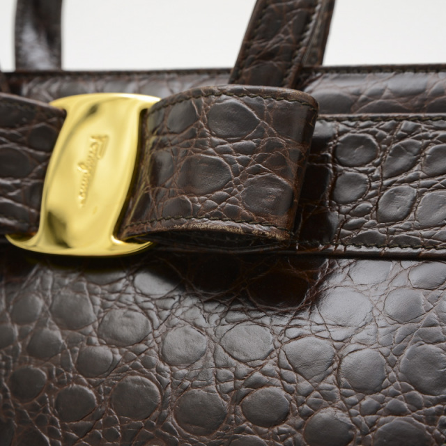 フェラガモ ヴァラ リボン 2WAYバッグ クロコ型押し レザー