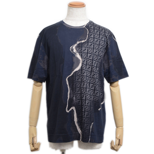 最終値下げ　FENDI フェンディ　ズッカ柄 トップス　Tシャツ　 ショート丈 最終値下げ FENDI フェンディ ズッカ柄 トップス Tシャツ