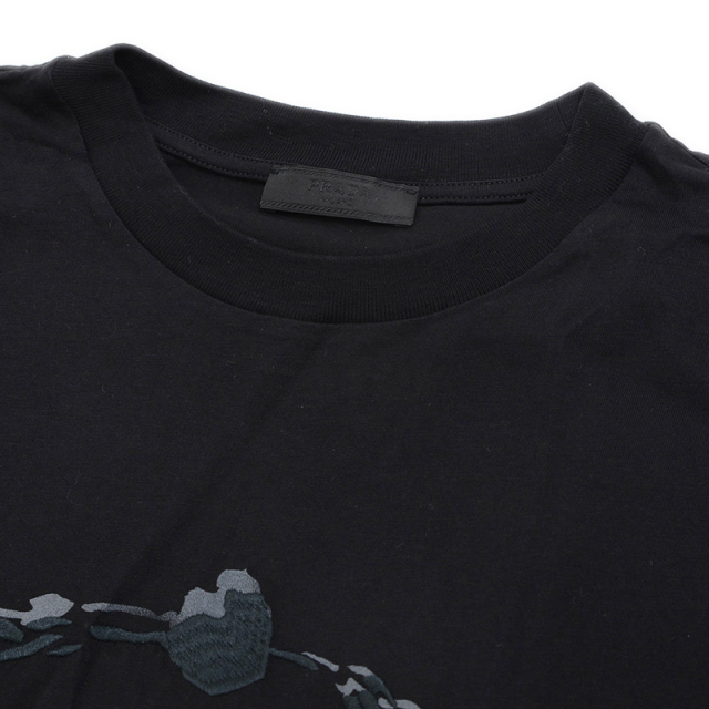 PRADAプラダ ブラック コットン Tシャツ 新品タグ付き サイズ M 中古・古着通販】PRADA (プラダ) Tシャツ ブラック サイズ:M