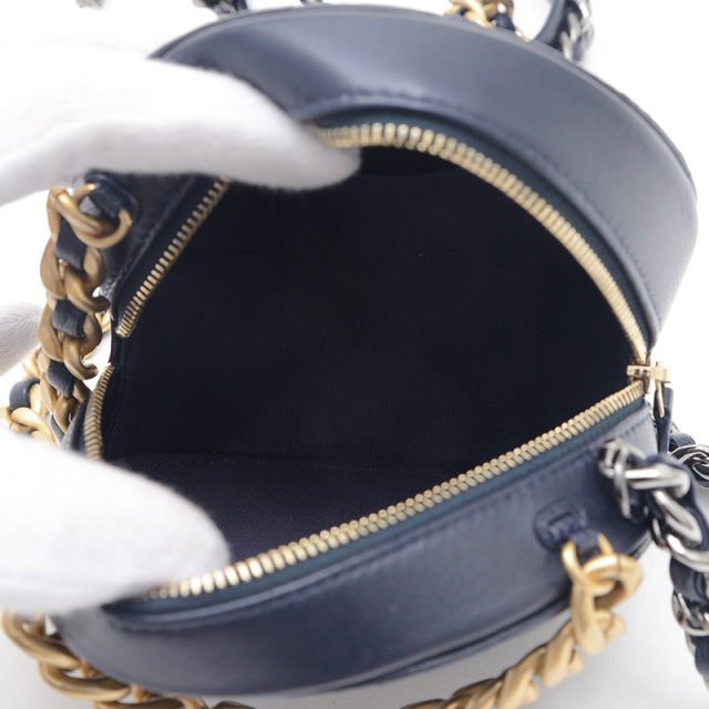 【超極美品】CHANEL 19 ラウンドチェーンショルダーバッグ　レザー シャネル シャネル19 ラウンド チェーンショルダーバッグ