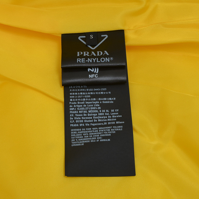 PRADA Re-Nylon ダウンベスト M 楽天市場】【未使用品】プラダ Re-Nylon ダウンベスト