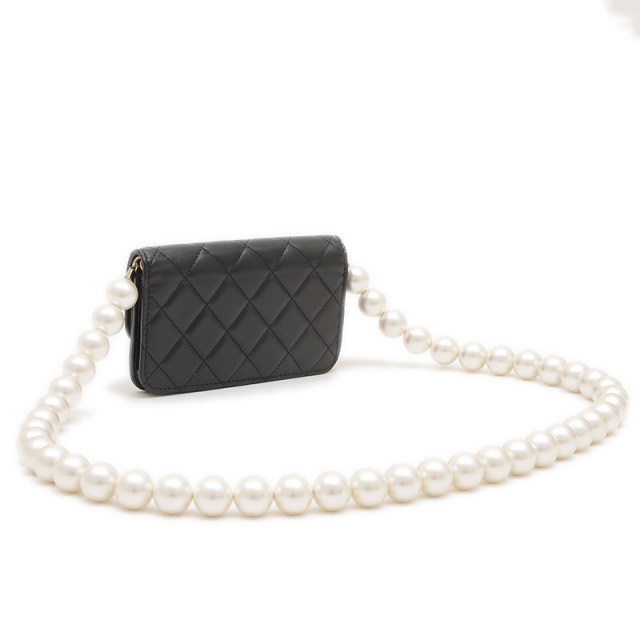 シャネル ラムスキン パール チェーンウォレット ブラック