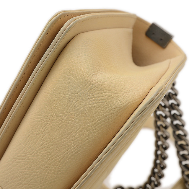 CHANEL シャネル　ベージュ　ボーイシャネル　チェーンショルダーバック CHANEL シャネル バッグ ボーイシャネルチェーンショルダー ベージュ