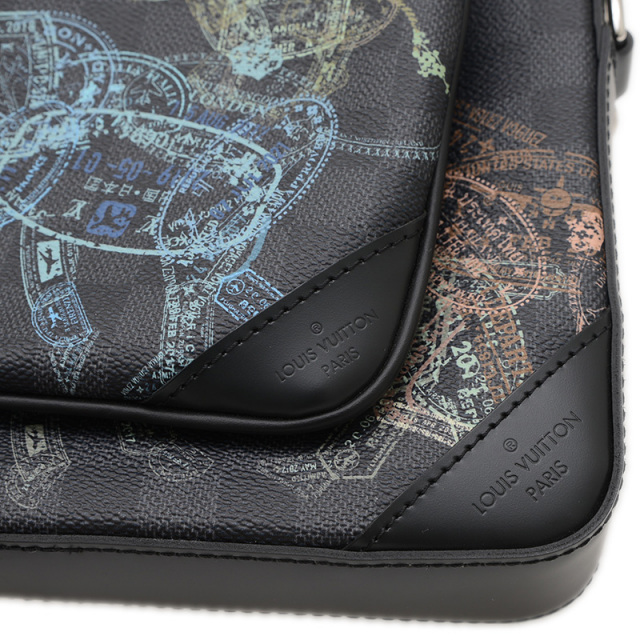 ルイヴィトン ダミエグラフィット トリオメッセンジャー ショルダー