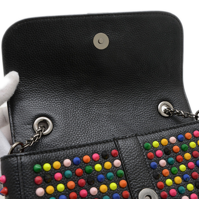 クリスチャンルブタン チェーンショルダーバッグ レザー クリスチャンルブタン チェーンショルダーバッグ レザー