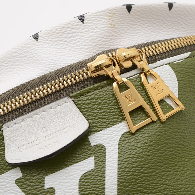 ルイヴィトン モノグラムジャイアント バムバッグ ウエストバッグ