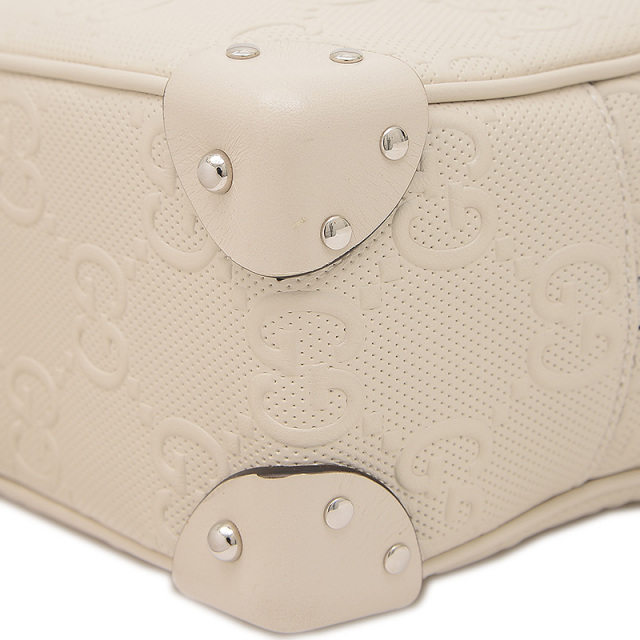 GUCCI メッセンジャーバッグ GGエンボス レザー アイボリー