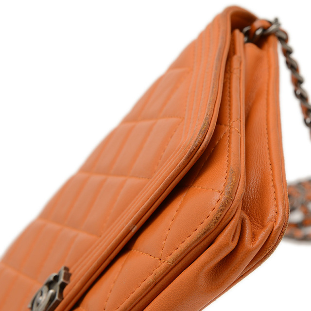CHANELボーイシャネル ジップウォレットラウンドファスナー長財布 オレンジ系 シャネル ボーイシャネル チェーンウォレット 長財布 ラムスキン