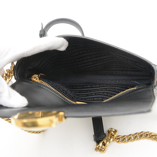 プラダ チェーンショルダーバッグ レザー ブラック PRADA