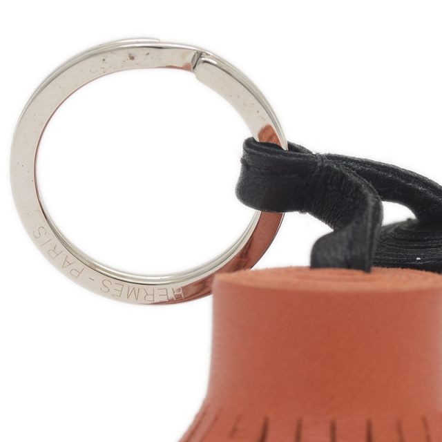 【大幅値下げ】HERMES エルメス カルメン ウノドス レザーシルバーチャーム 楽天市場】HERMES エルメス キーリング カルメン ウノドス