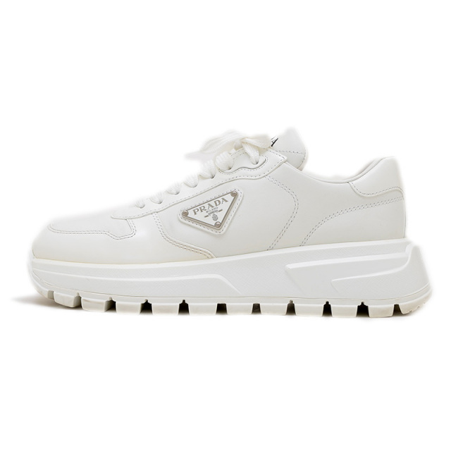 PRADA ホワイト スニーカー 超美品 PRADA スニーカー ホワイト ブラック 美品 - メルカリ