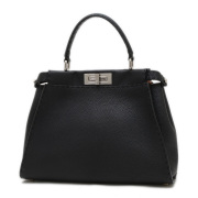 美品 FENDI フェンディ ピーカブー セレリア レギュラー ブラック2Way フェンディ ピーカブー レギュラー セレリア 2WAYバッグ レザー