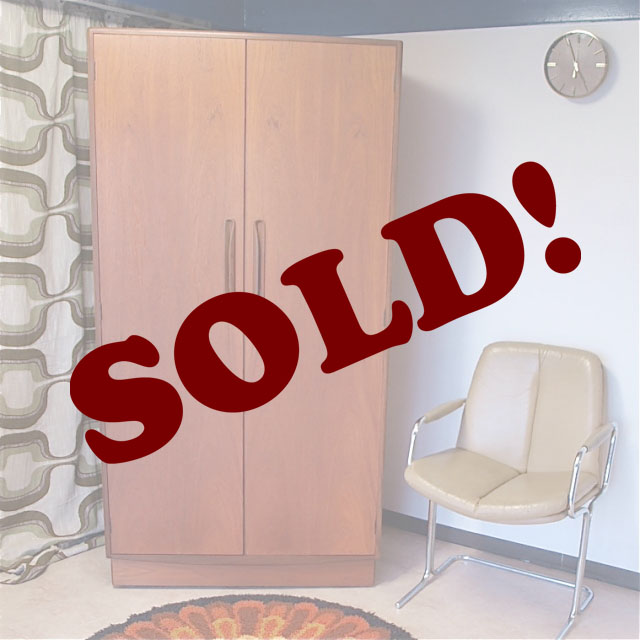 イギリスビンテージ家具G-planワードローブ