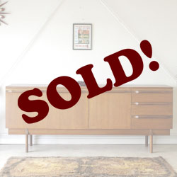 イギリス・サイドボード・チーク・ビンテージ・アンティーク・テレビボード・北欧・ミッドセンチュリー