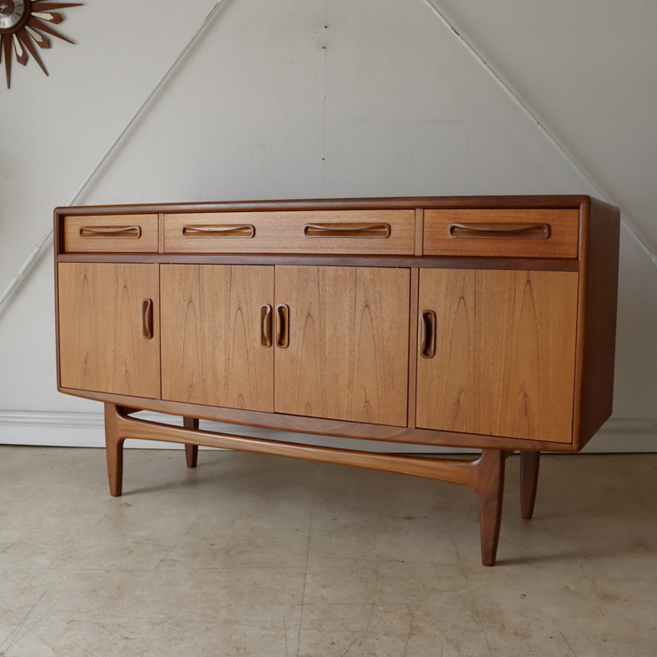 ジープラン（G-plan）製ビンテージのフレスコサイドボード