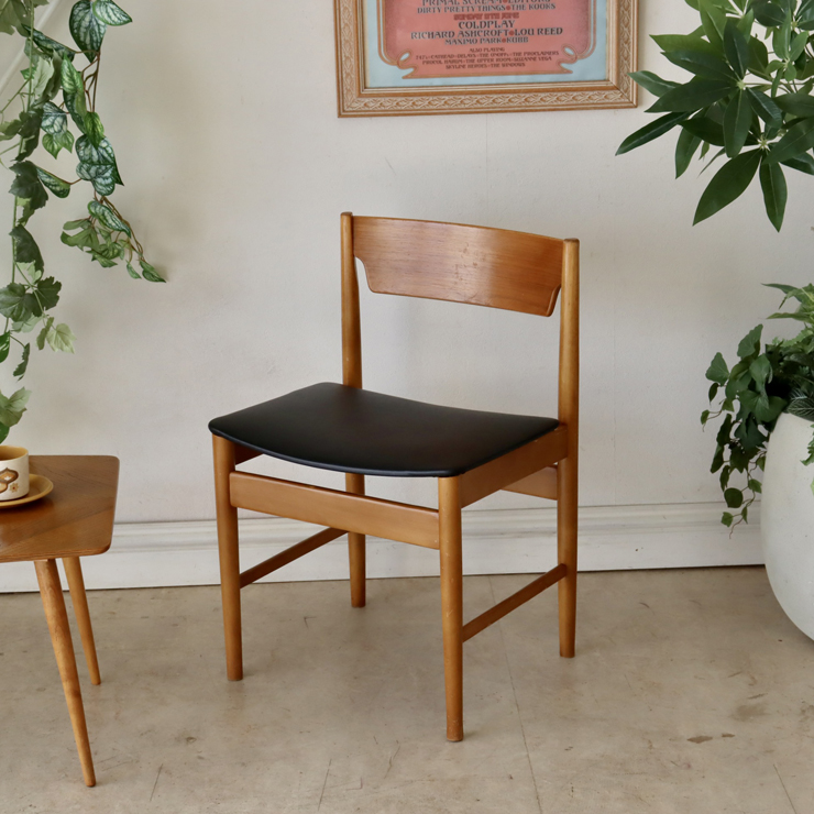 ポーランド製ビンテージのダイニングチェア