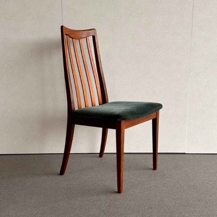 ジープランフレスコシリーズの木製ヴィンテージダイニングチェア