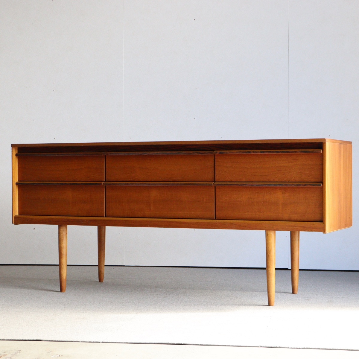 オースティンスイートAustinsuiteのサイドボード