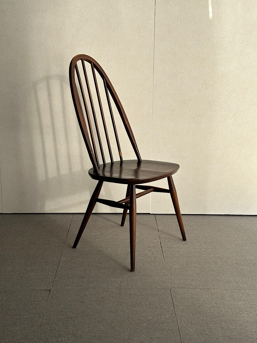 アーコールの椅子