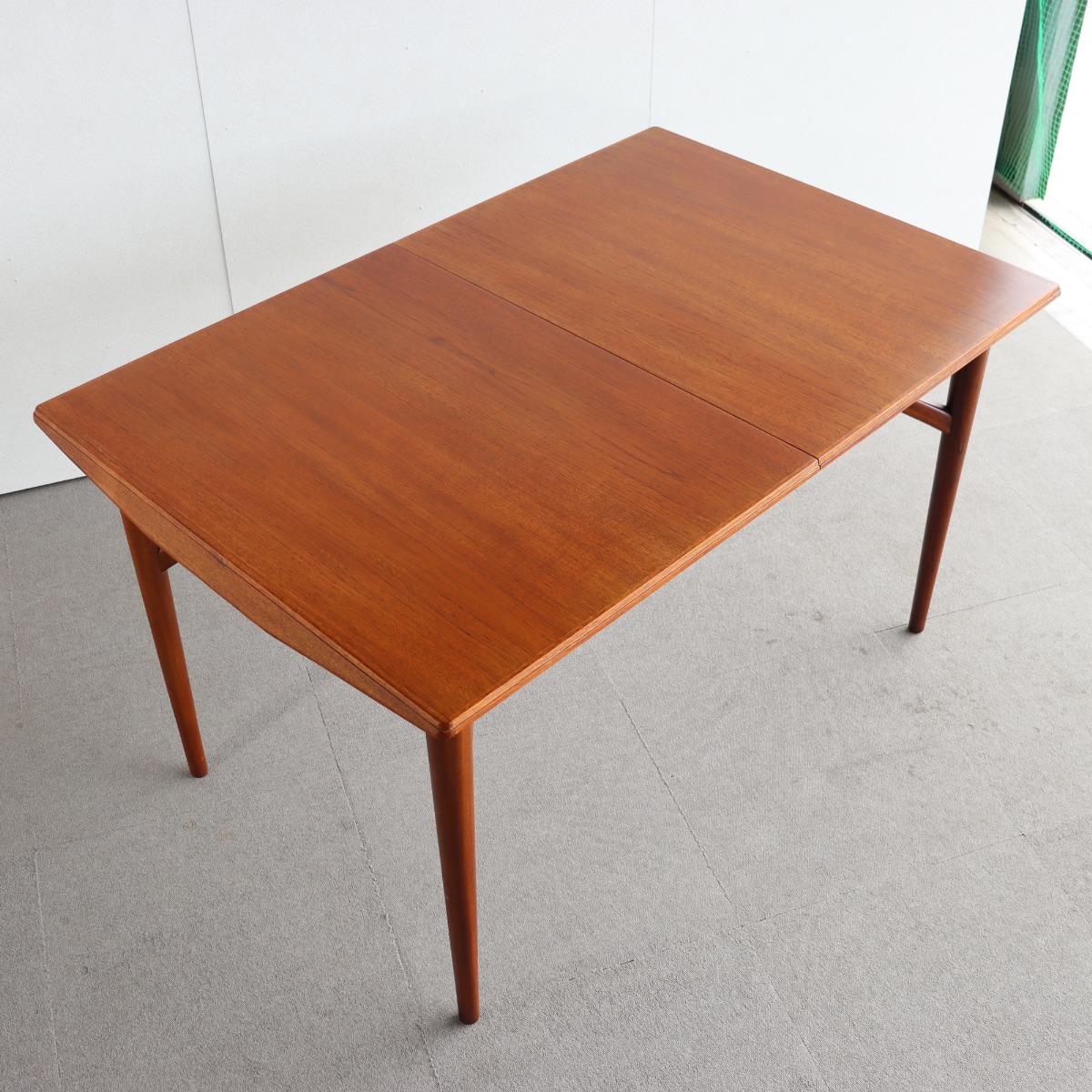 EVERESTエベレストのダイニングテーブル