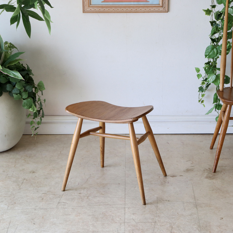 122026 アーコールスツール