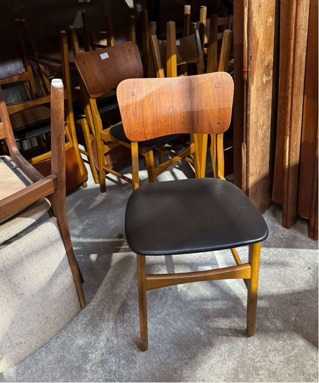 【comingsoon!】Ib Kofod Larsen ダイニングチェア | ItemCode-VIND-S108d | 送料込