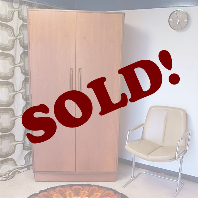 イギリスビンテージ家具G-planワードローブ