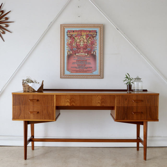 英国ビンテージのチークデスク