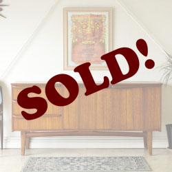 イギリスビンテージのサイドボード